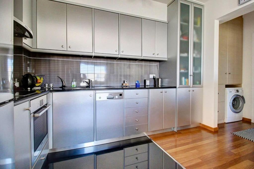 Odyssey Beach Front Apartment Chania  Bagian luar foto